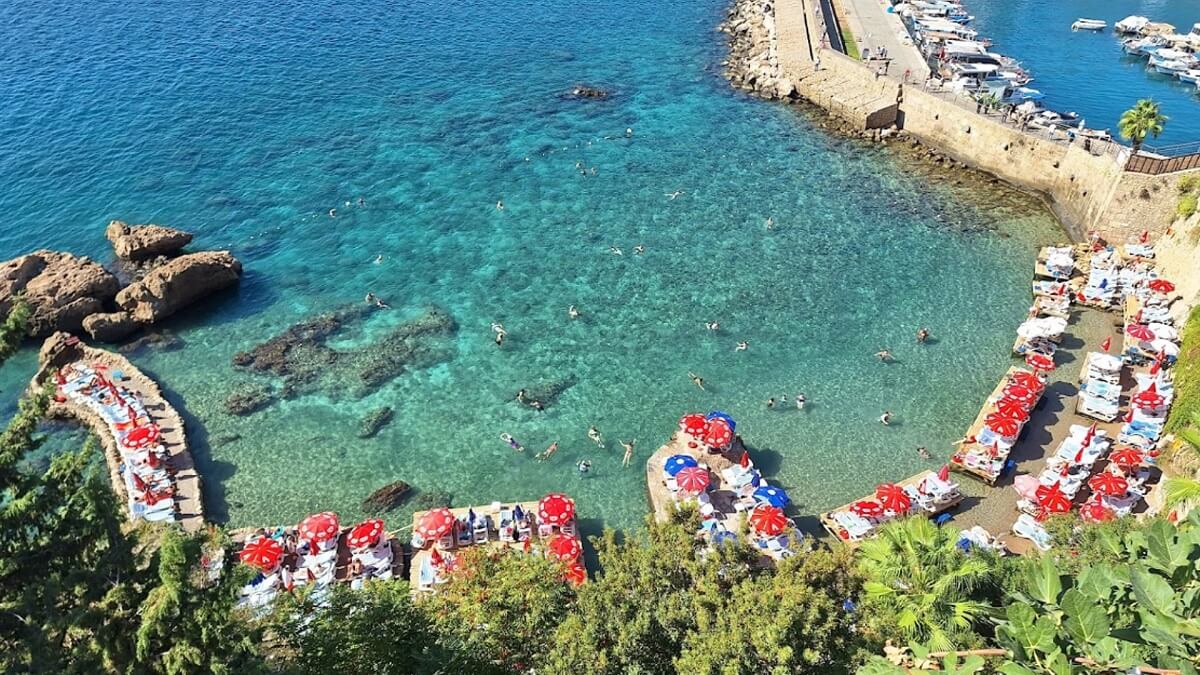 Eine perfekte Strandempfehlung in Antalya – Mermerli-Strand - Mermerli Beach - Mermerli Plajı - Muratpaşa Kaleiçi Antalya